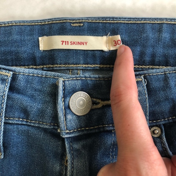 Levi’s - Picture 2 of 3